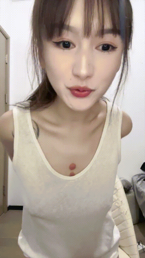 【妲己吃不饱】风骚女神 绝美双乳 黑丝长腿 屁股撅起来超性感 无套啪啪 掐脖狂干 口爆.gif