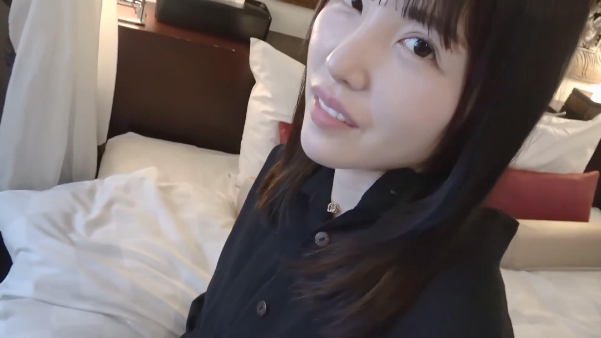 大奶人妻.mp4_20240709_172430.796.jpg