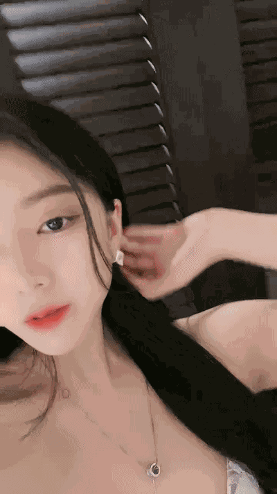 1 (1)_compressed.gif