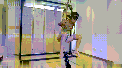 涵涵 分腿吊PAOJI爽调_p20.gif
