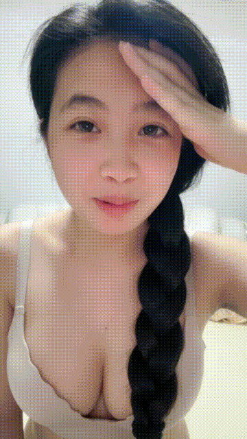 极品模特般的女神，【泡芙】，真的是漂亮，明星脸，被退伍男友玩惨了，虽然穷但是床上.gif