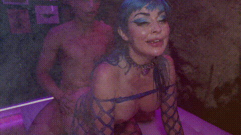 Busty Hottie Xwife Karen Is Irresistible With Her Seductive Body_p5.gif