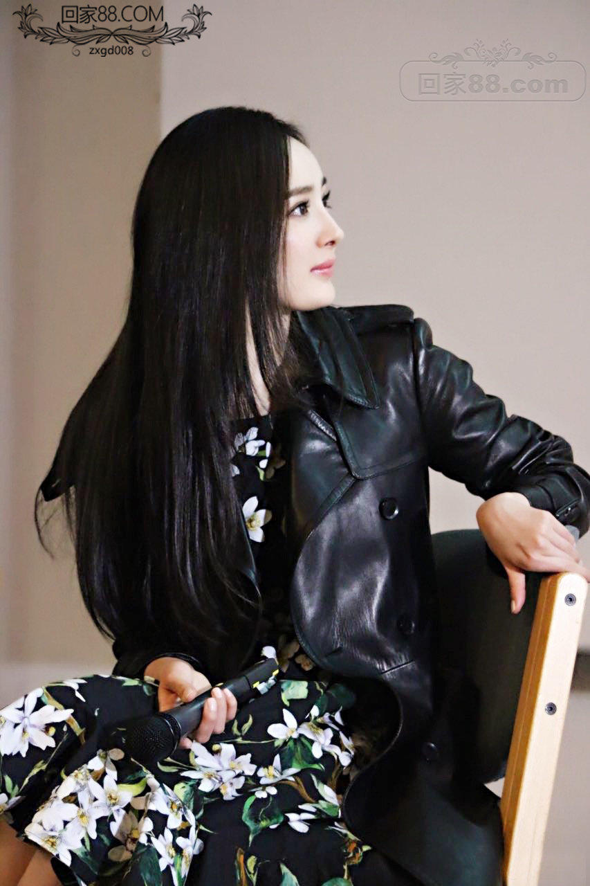 M7236572A03.jpg