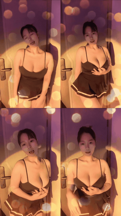 快手微胖丰满【臭宝】疯狂揉捏超大巨乳，大奶头哦，超带感抠逼自慰_preview_2.gif.gif