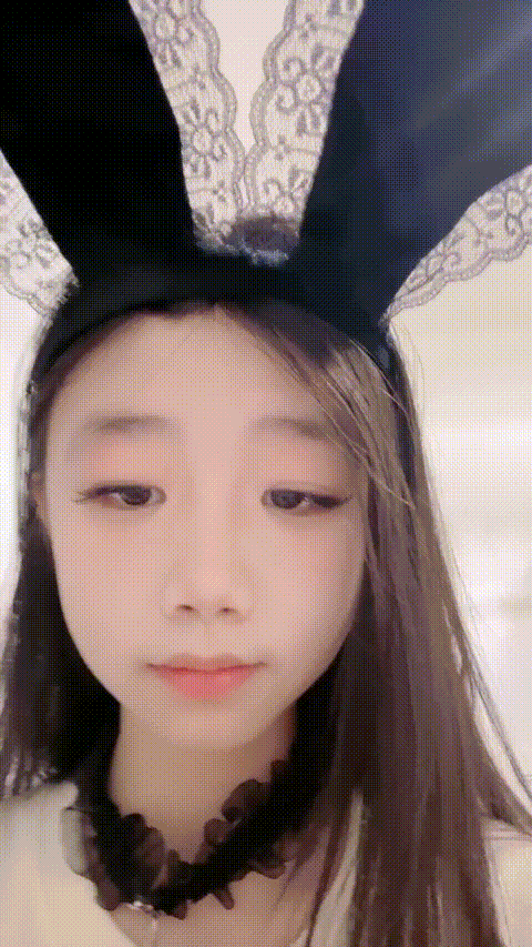 小云慢吞吞   美少女  道具自慰 (1)_p5.gif