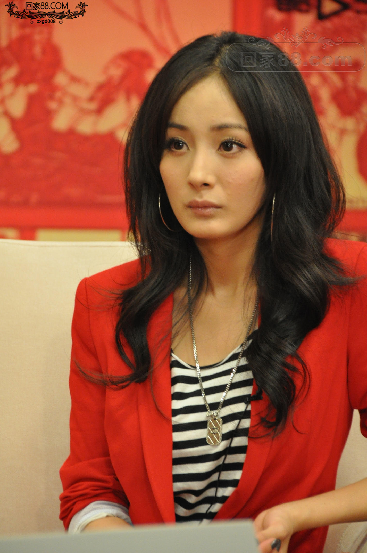 M7236529A01.jpg
