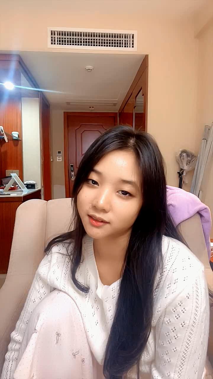 07蜜桃姐妹20260908_174639.mkv_20260909_094108.823.jpg