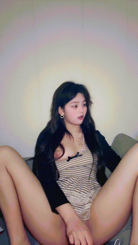 ⚫️许久未见，顶级校花又来了清纯小姐姐【取悦】脸穴同框大阳具自慰高潮_p60.gif.gif