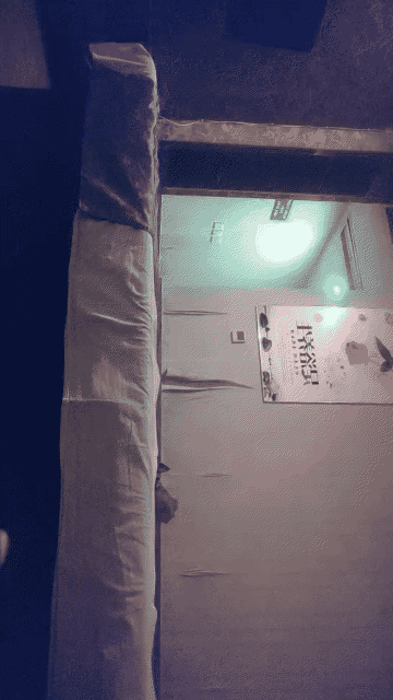 山鸡岁月老哥足浴养生女技师全套，舔背磨屁股口交乳推，硬了骑上来插入，拉着手翘起屁.gif
