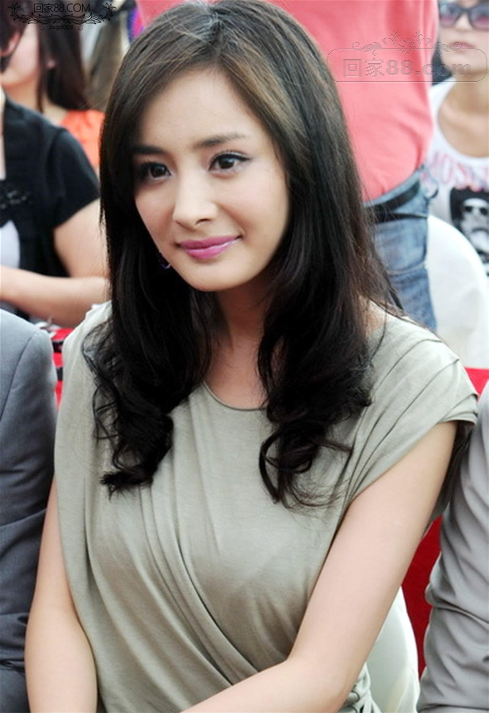 M7236512A01.jpg