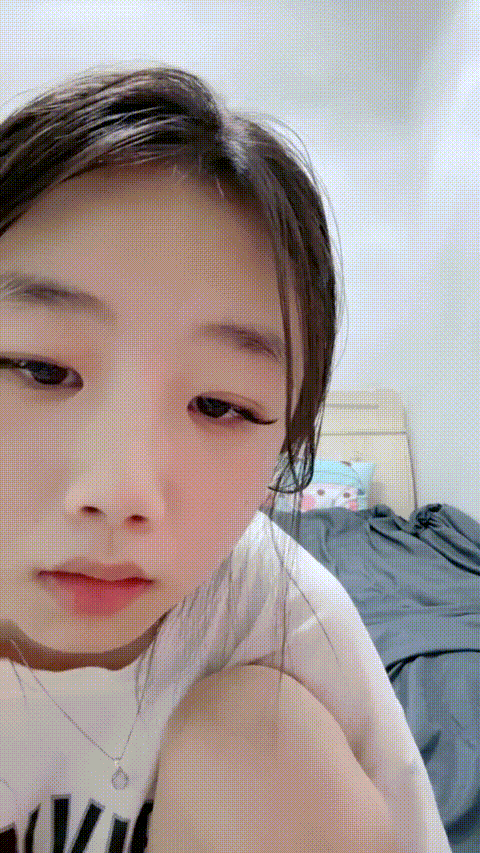 小云慢吞吞   美少女  道具自慰 (2)_p5.gif