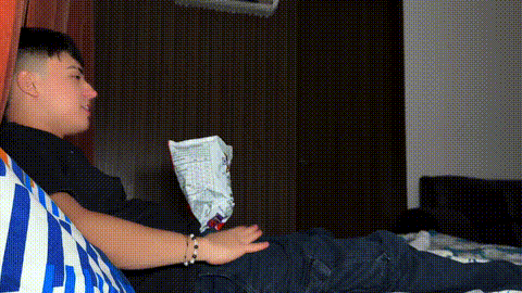 My friend discovers my big cock in a package. - SPACE PRODUCTIONS_p5.gif