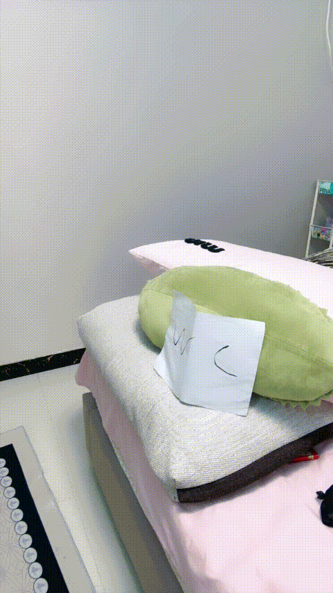 【丝袜诱惑】黑丝女神 - 精致尤物女上位M腿献技 全自动小穴含茎抽插 嫩嫩的无毛私处 .gif